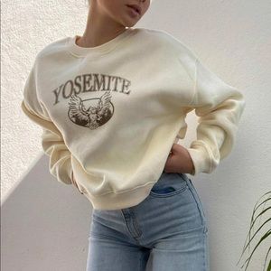 NWOT YOSEMITE OVERSIZED CREWNECK SWEATSHIRT CREAM